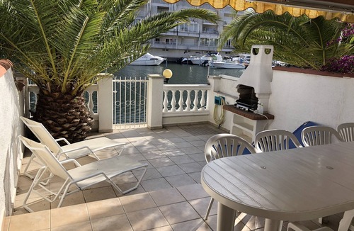 Empuriabrava House | House between port & canal option mooring 15x4m access from terrace