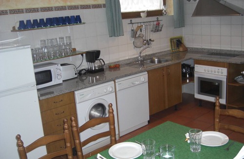 Hoyos del Espino Cottage | House EL TORREON I (8 places)