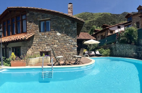 Tudes House | House