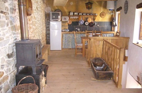 Noceda Cottage | House in quiet village. Ideal couples, and friends, in Noceda del Bierzo León.