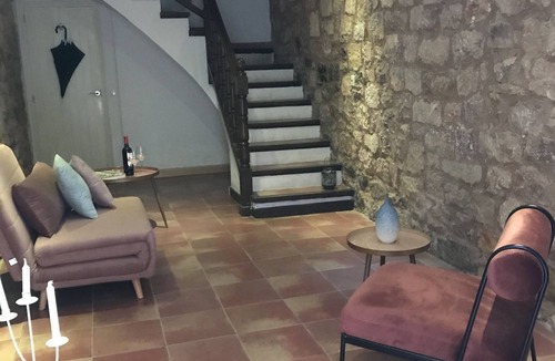 Alquezar House | House in medieval village.