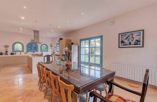 Olivella House | House in the hills of Sitges with garden and pool, for families and groups.