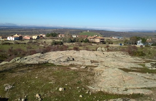 Martincano House | House overlooking the sierra "El Corralín" de Gallegos. Segovia