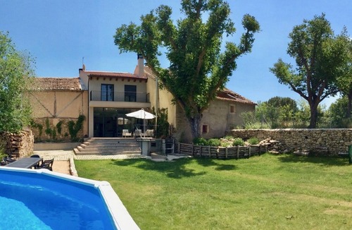 Pradena Cottage | House the three walnuts