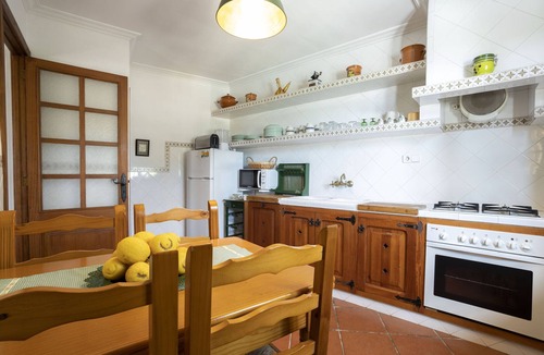 Caimari Ski Chalet | House with 3 bedrooms, 2 bathrooms and pool