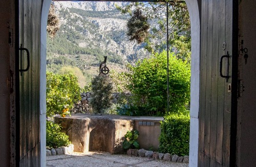 Biniaraix Villa | House with character between the montains and the sea