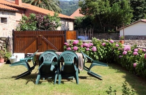 Viernoles House | House with garden and fireplace for 4 people (La casa de Consuelo 2)