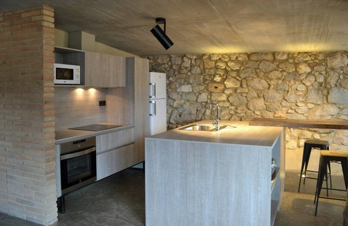 Oden House | House with Pool and Mountain Views Near Andorra