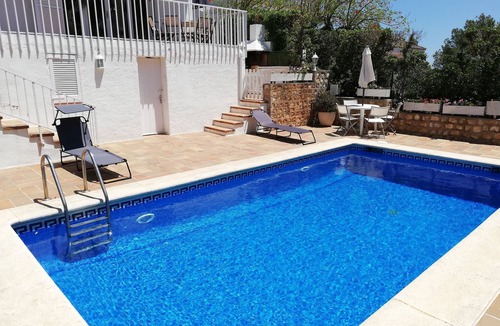 Calafat Ski Chalet | House with pool on the 1st line of the sea