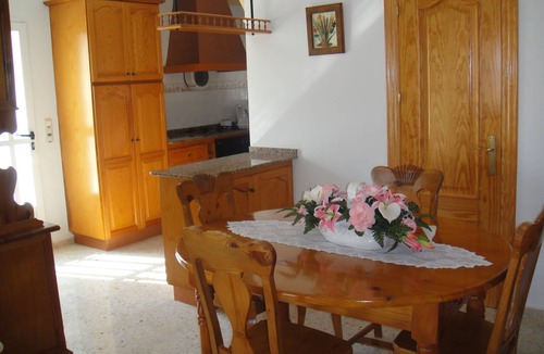 El Tesoro Villa | House with private pool, garden and near the beach.