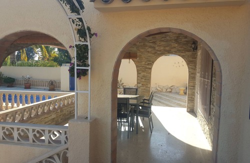 El Tesoro Villa | House with private pool, garden and near the beach.