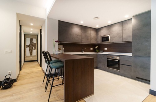 Castillejos Apartment | Housing Castellana I by Sharing Co