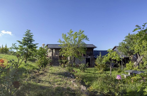 Carucedo House | Housing for tourist use N1