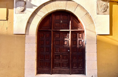 Old Town Apartment | Housing León Santa Marina-roman wall