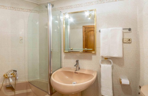 Leon City Centre Apartment | Housingleon- City centre with moto and bikes garage