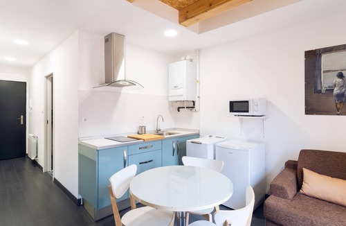 Old Town Apartment | Housingleon- Five Rooms Barrio Húmedo
