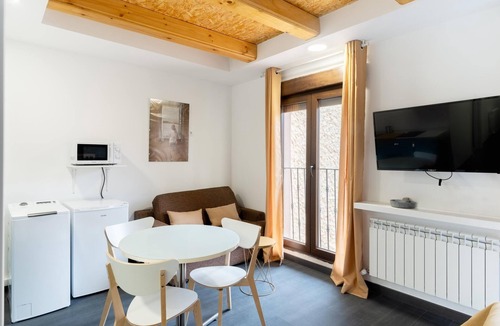 Old Town Apartment | Housingleon- Five Rooms Barrio Húmedo