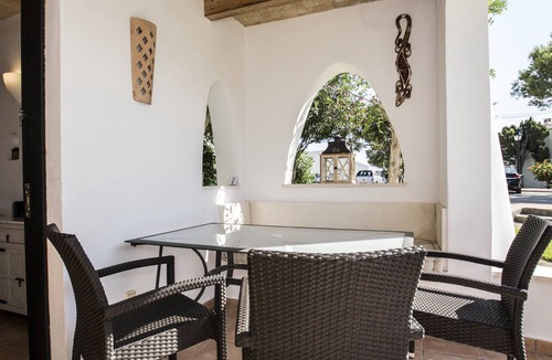 Felanitx Ski Chalet | Ibicenco-style family villa in Cala Serena beachfront complex