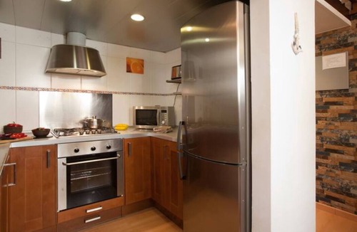 El Poble-sec Apartment | Ideal Acomodis Duplex apartment, steps from Las Ramblas!