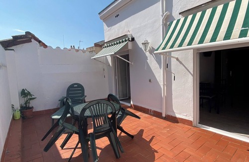 Canet de Mar Apartment | IDEAL APARTMENT FOR 2 WITH TERRACE