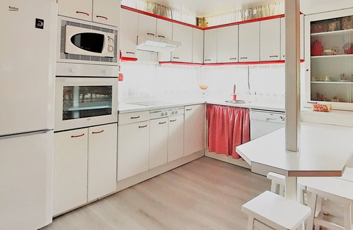 Soto de Cangas House | Ideal house for families. Private heated swimming pool.