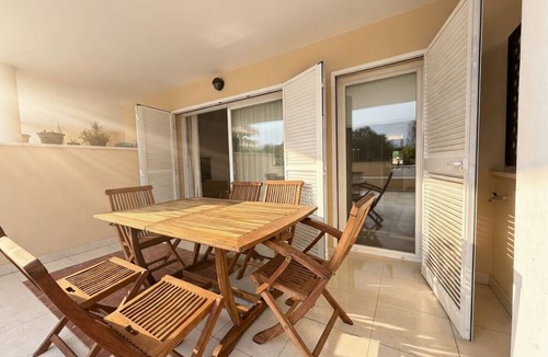 Cala Bona Apartment | Idyllic apartment steps from the beach with mountain views