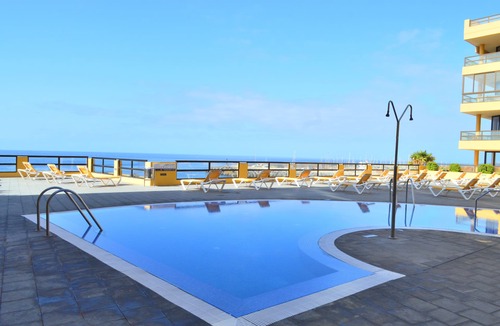 San Miguel de Abona Apartment | IMMENSE PRIVATE TERRACE WITH DIRECT SEA VIEW AND AIR CONDITIONED SWIMMING POOLS, WiFi