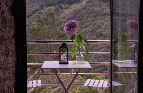 Las Rubias Cottage | In a natural setting surrounded by forest, old farmhouse rehabilitated.