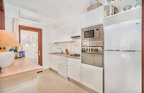 Puerto de Pollensa Villa | In perfect location to beach and city - Villa Hibiscus