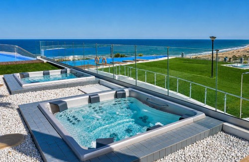 Els Arenals del Sol Apartment | Infinity View Penthouses by NRAS