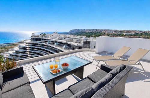 Els Arenals del Sol Apartment | Infinity View Penthouses by NRAS