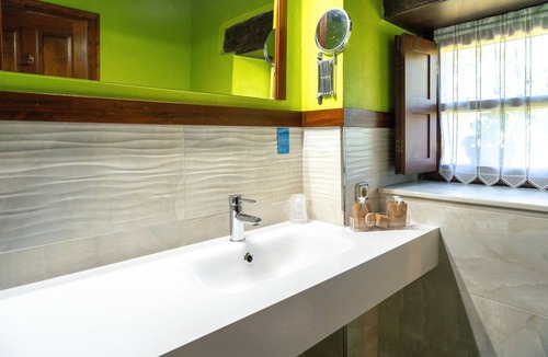 Santianes de Ola House | Inn 'Arciu' with Mountain View, Shared Garden and Wi-Fi