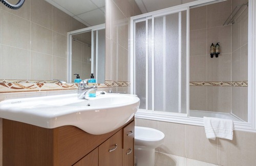Toro Hostel | InsideHome Zaravencia Plaza Mayor