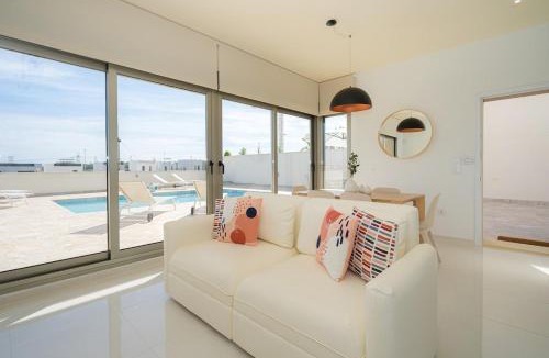 San Miguel de Salinas Villa | Iris