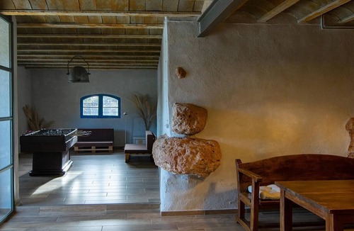 Aiguamurcia House | Isolated farmhouse surrounded, vineyards, olive trees and forest