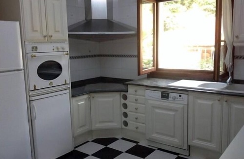 Penamellera Alta House | Juana, Village House, sleeps 8. Large families. Between Picos and beach.
