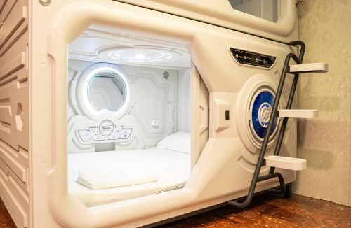 Benalua House | just hostel capsules