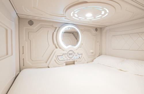 Benalua House | just hostel capsules