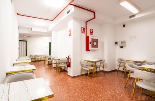 Benalua House | just hostel capsules