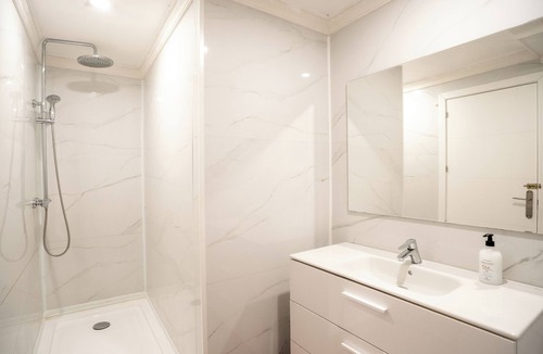 Benalua Hotel | Just Hostel Capsules