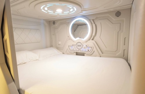 Benalua Hotel | Just Hostel Capsules