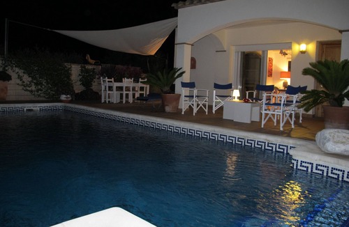L'Escala House | L'Escala: house with private garden, pool, & free Wi-Fi