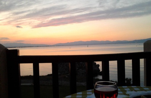 L'Escala Apartment | L'escala: Seafront - Residence with swimming pool - Bay of Roses and Pyrenees views