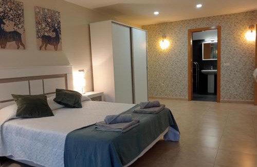 Talavera de la Reina Apartment | La Alameda Jardines del Prado -Amplio y con ascensor-
