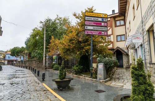 Navacerrada Apartment | La Arbolada