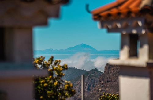 Cruz de Tejeda Hotel | La Buhardilla del Refugio - For hikers, senderistas