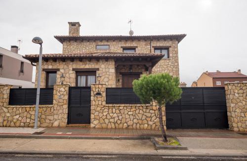 La Lastrilla House | LA CASA DE ANVER