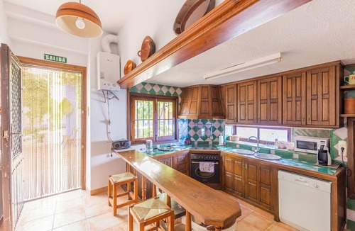 Illora House | La Casa De Illora, swimming pool, fireplace, barbecue, in the town center