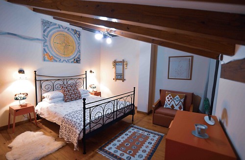 Tudes Apartment | La Casa de las Chimeneas