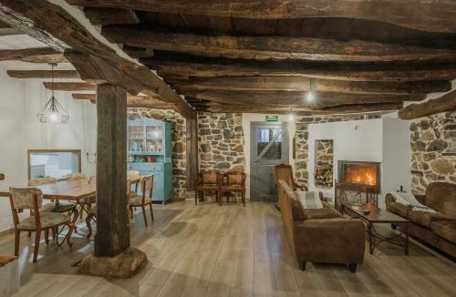 La Pernia House | La Casa Del Diezmo De La Montaña